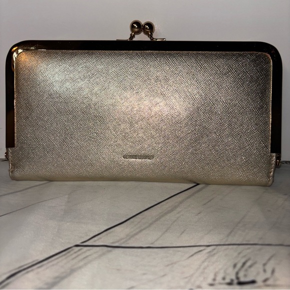 Handbags - Genuine Leather Kisslock Wallet